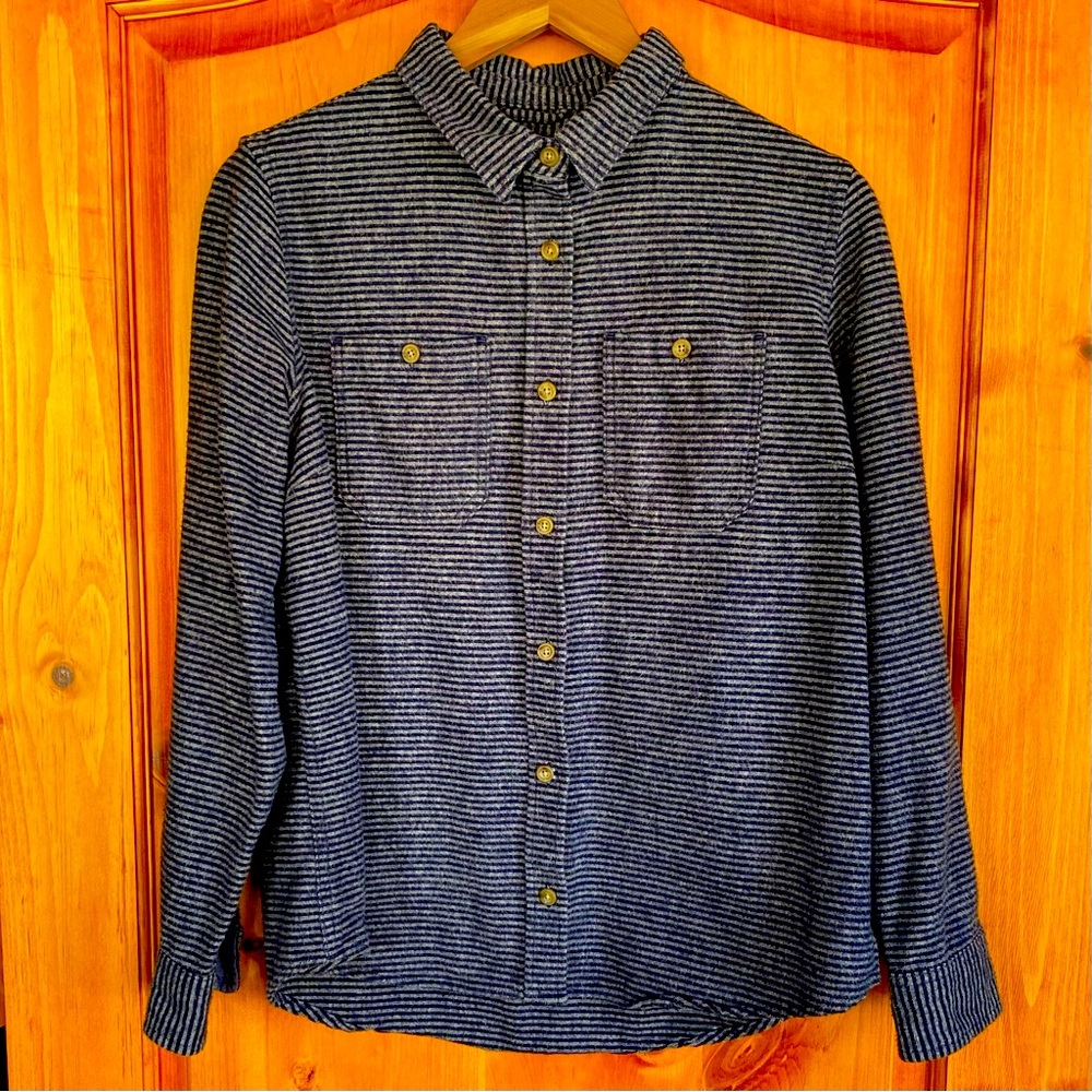L.L. Bean Heritage Chamois Shirt in Dark Blue+Grey Stripe — Women’s Medium VGUC